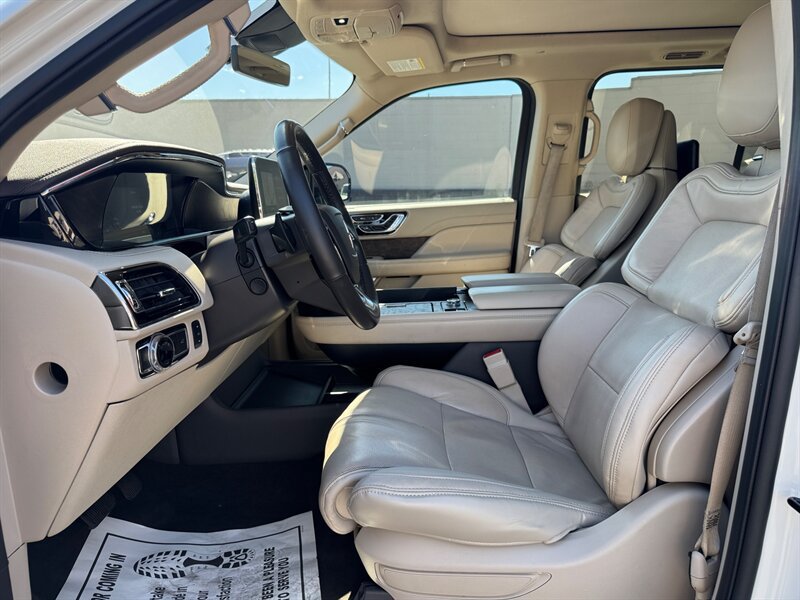 Used 2020 Lincoln Navigator L Reserve w/ Luxury Package AWD/4WD image 25