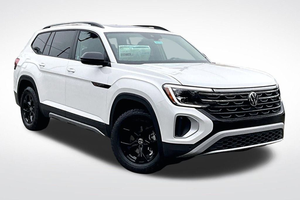 New 2026 Volkswagen Atlas Peak Edition image 12