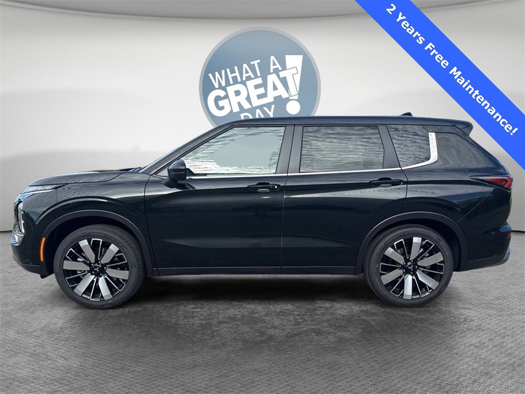 New 2025 Mitsubishi Outlander SE image 7