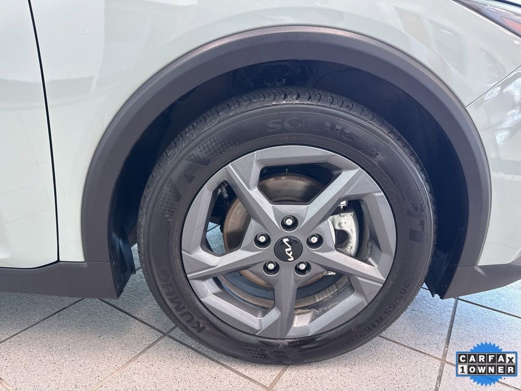 Used 2025 Kia K4 LXS image 18