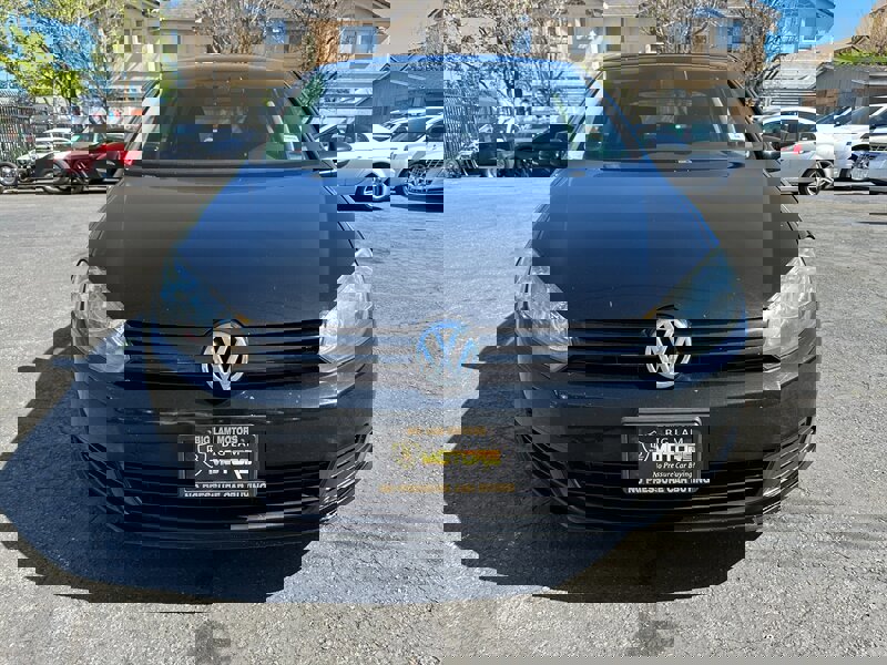 Used 2013 Volkswagen Golf 4-Door image 2