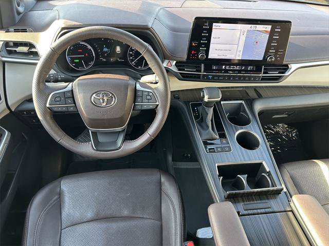 Certified 2023 Toyota Sienna Platinum image 17