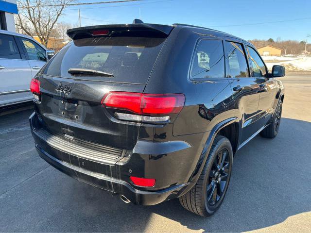 Used 2019 Jeep Grand Cherokee Altitude image 11