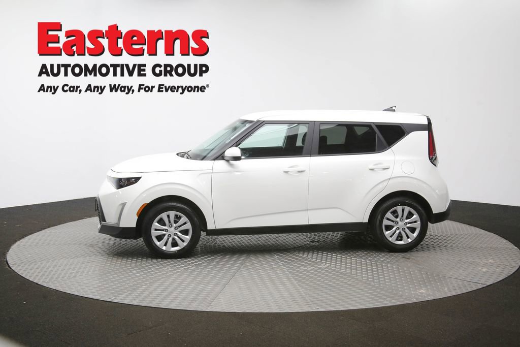 Used 2025 Kia Soul LX FWD image 59