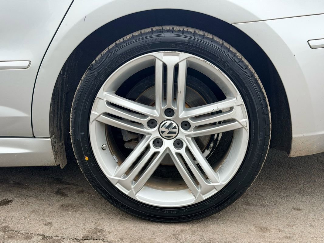 Used 2015 Volkswagen CC R-Line image 28