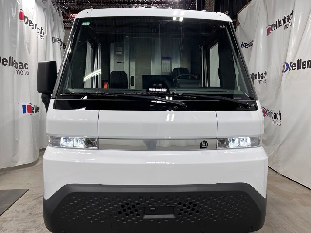 Used 2024 Chevrolet Brightdrop 400 w/ Commercial Equipment Package AWD/4WD image 2