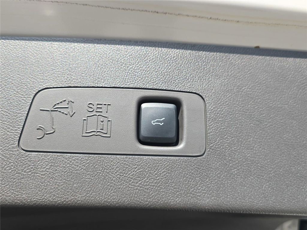 Used 2022 Lincoln Corsair FWD image 25