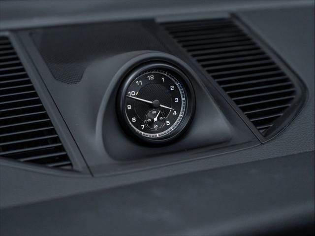 Used 2024 Porsche Macan image 28