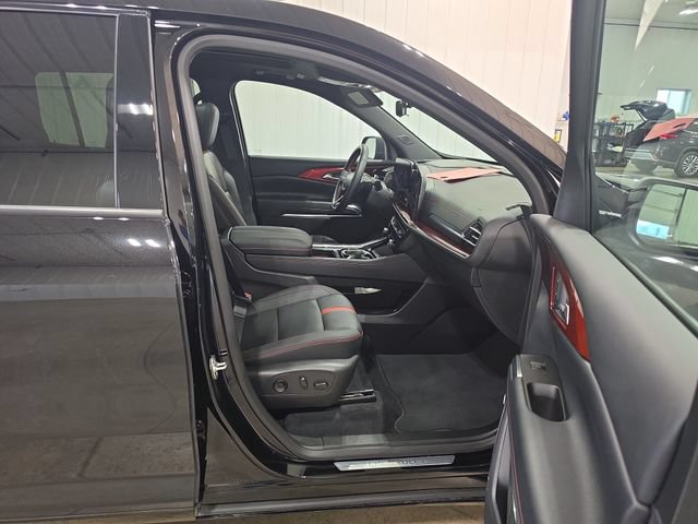 Used 2025 Chevrolet Traverse RS AWD/4WD image 33