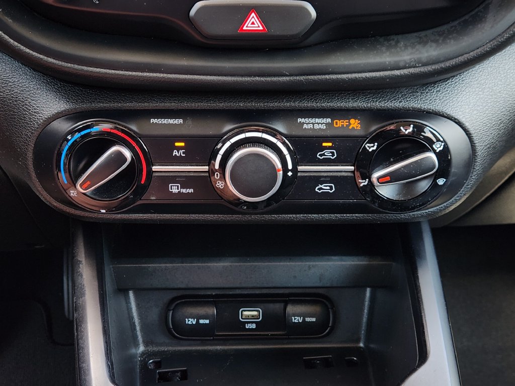 Certified 2024 Kia Soul LX w/ LX Technology Package FWD image 23