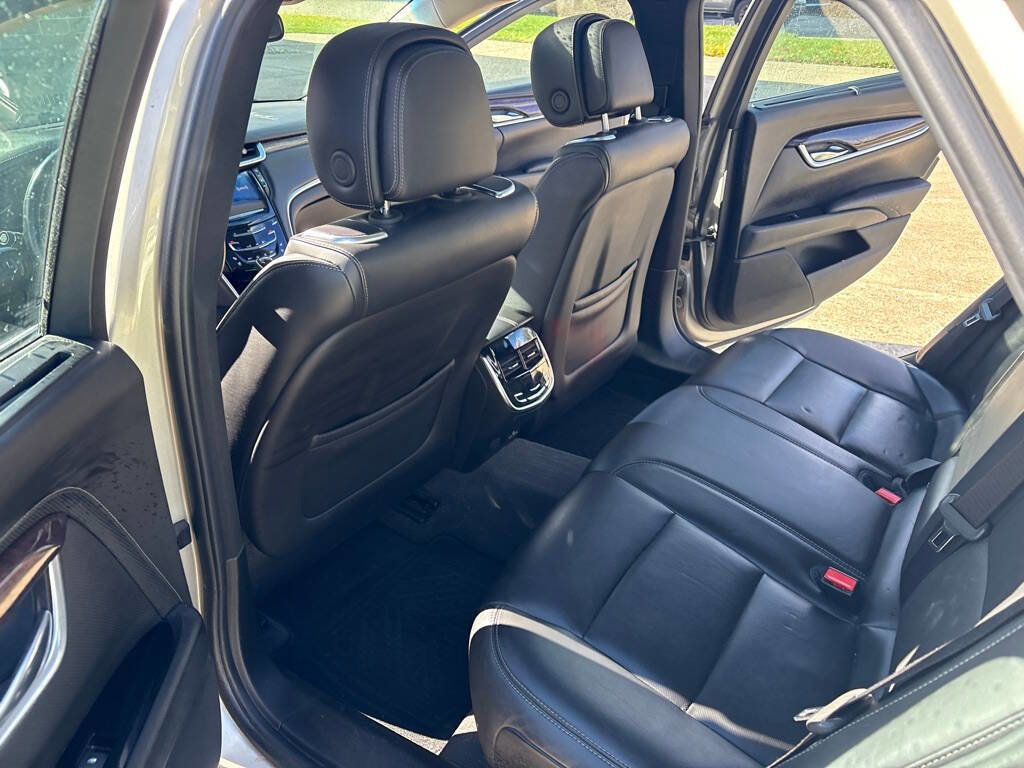 Used 2013 Cadillac XTS Premium image 11