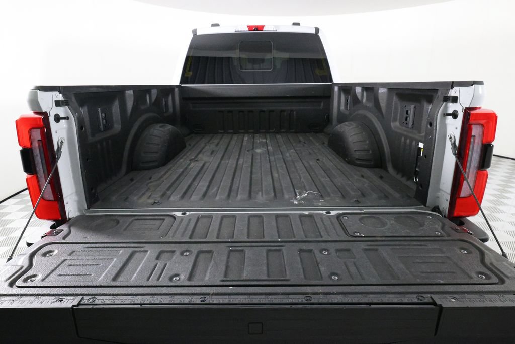 Used 2025 Ford F250 Platinum AWD/4WD image 7