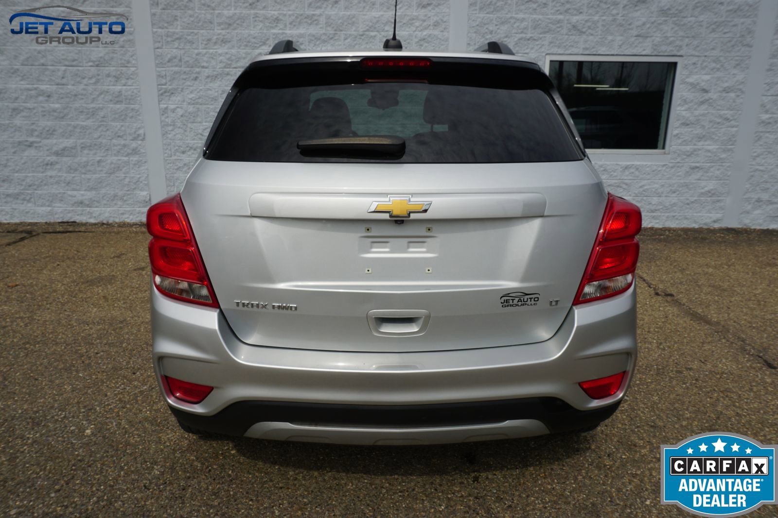 Used 2020 Chevrolet Trax LT w/ LT Convenience Package image 15