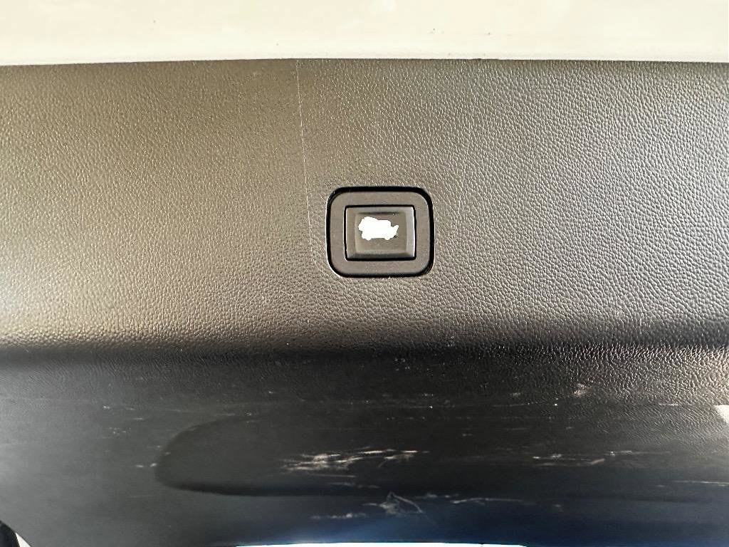 Used 2018 Chevrolet Traverse RS w/ LPO, Floor Liner Package image 29