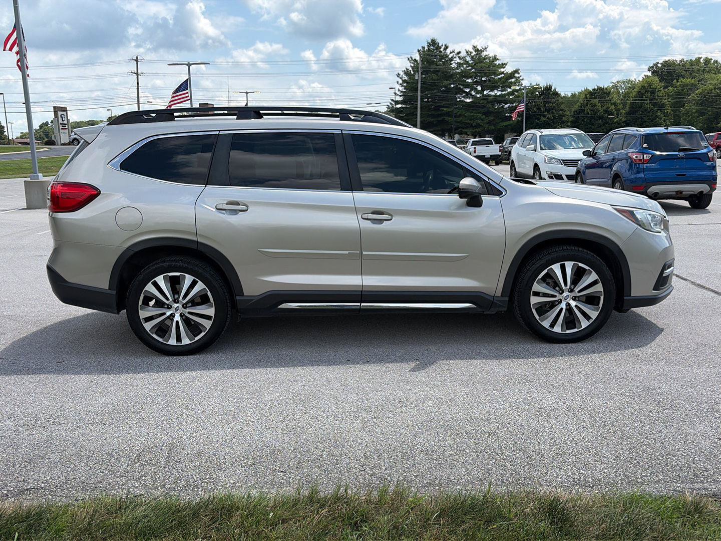Used 2019 Subaru Ascent Limited AWD/4WD image 4