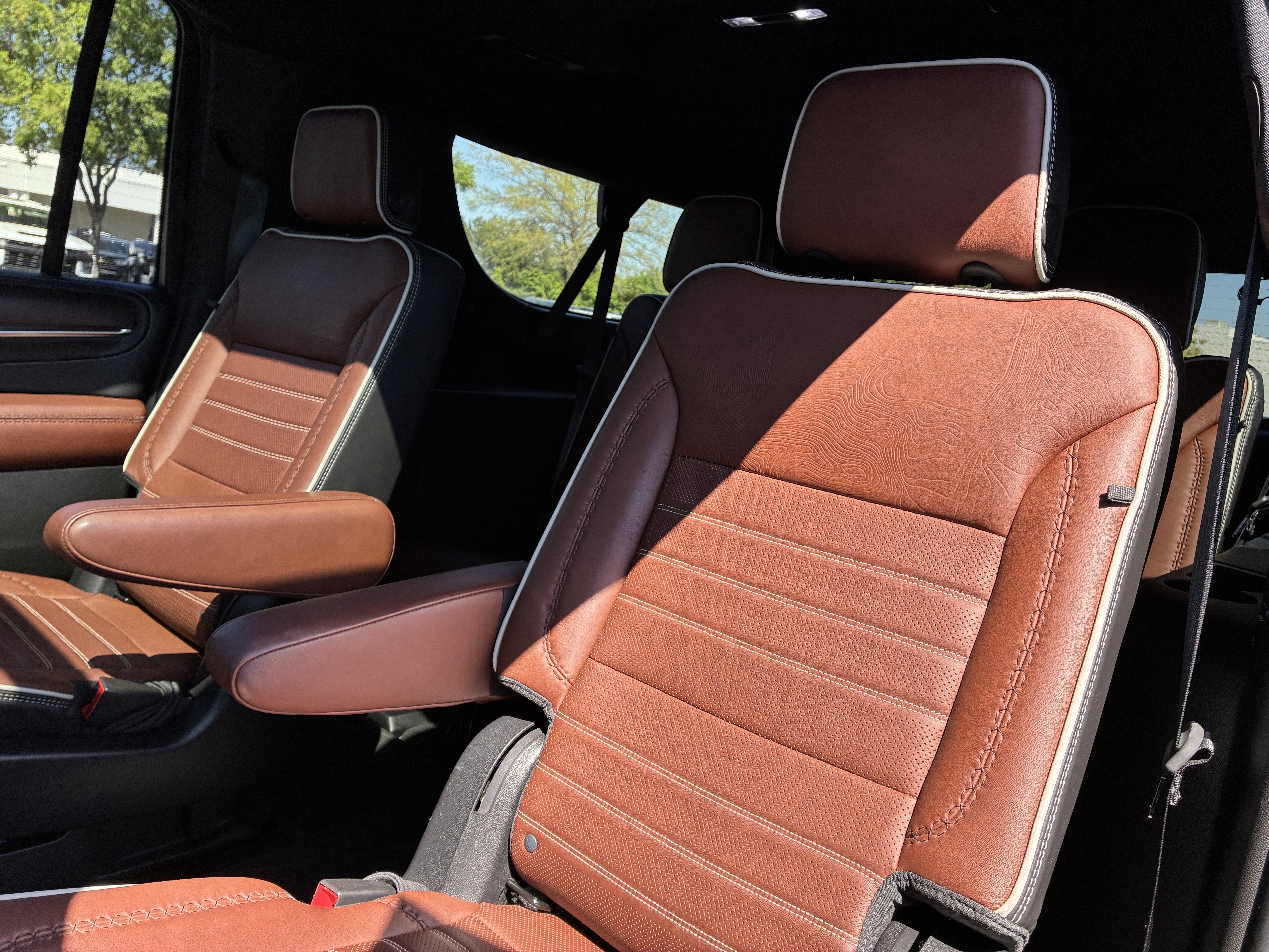 Used 2023 GMC Yukon XL Denali Ultimate image 14