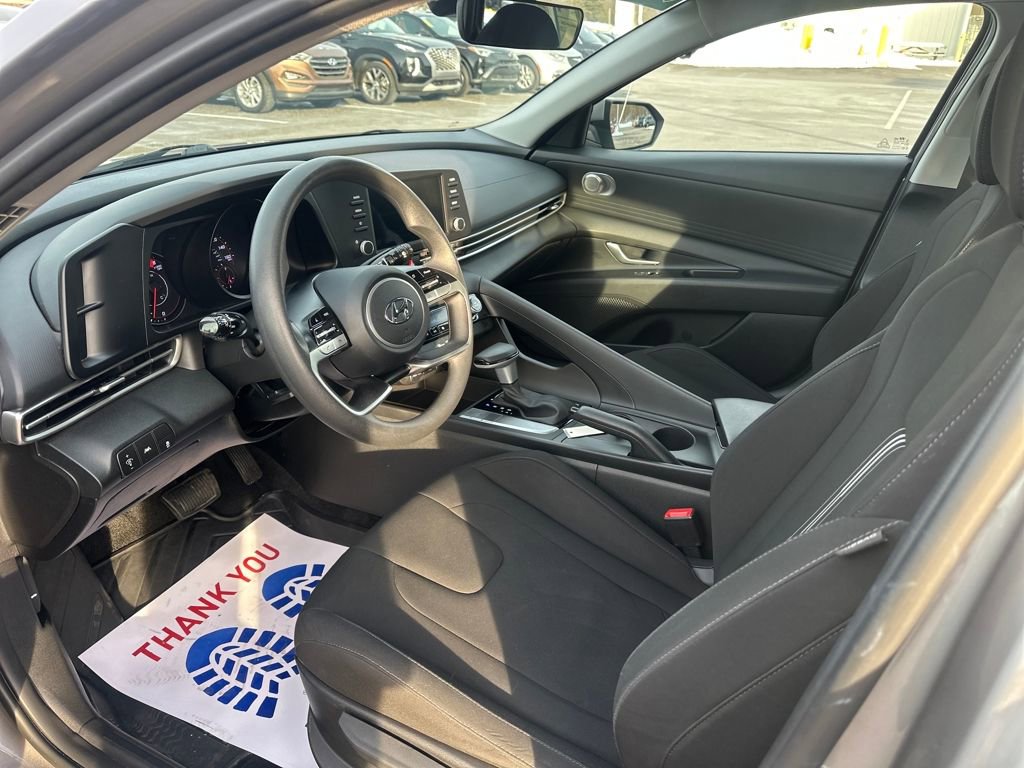 Used 2023 Hyundai Elantra SEL image 9