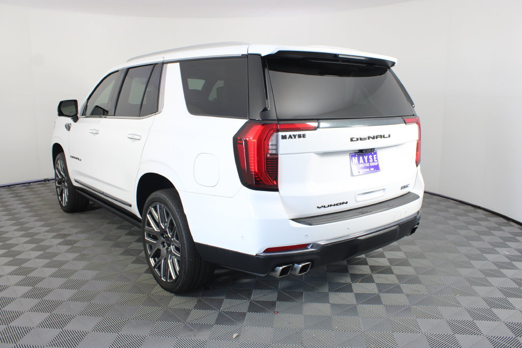 Used 2026 GMC Yukon Denali Ultimate w/ LPO, Illumination Package AWD/4WD image 6