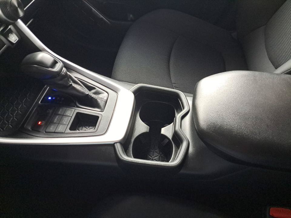 Used 2019 Toyota RAV4 LE w/ All Weather Liner Package AWD/4WD image 33