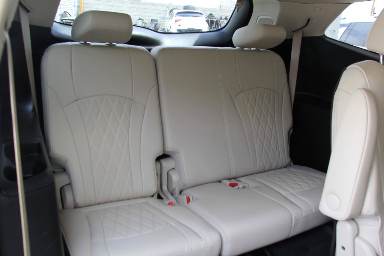 Used 2023 Buick Enclave Avenir w/ Avenir Technology Package FWD image 33