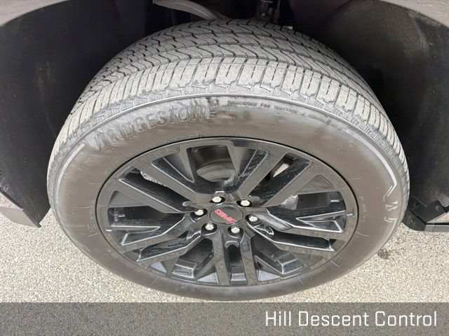 Used 2024 GMC Yukon XL Denali w/ Advanced Technology Package AWD/4WD image 21