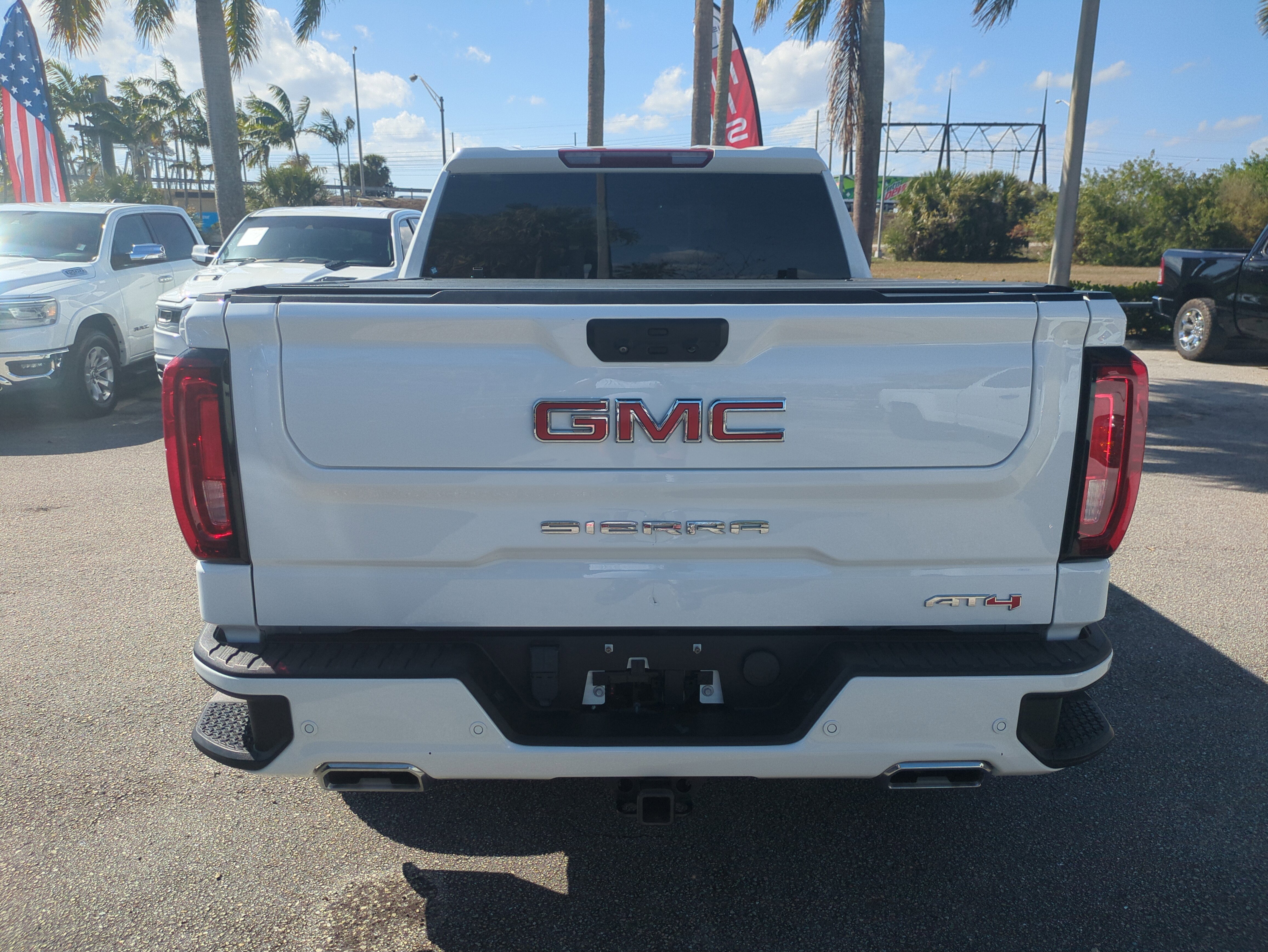 Used 2023 GMC Sierra 1500 AT4 image 6