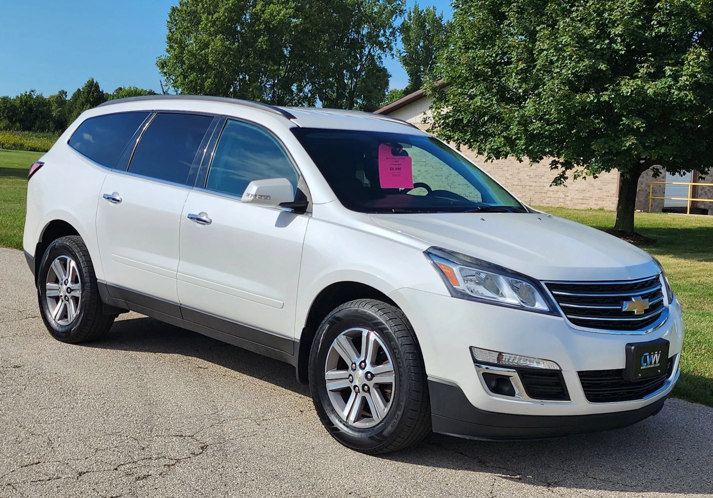 Used 2017 Chevrolet Traverse LT AWD/4WD image 2