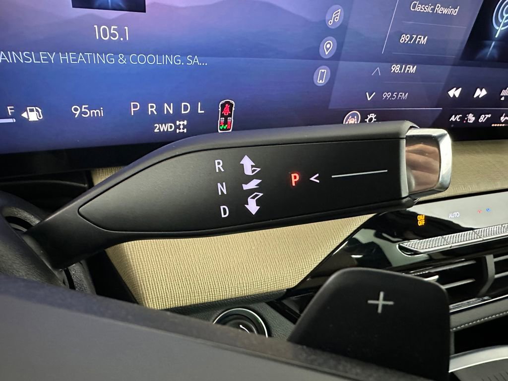 Used 2025 Buick Enclave Preferred w/ Power Package image 16