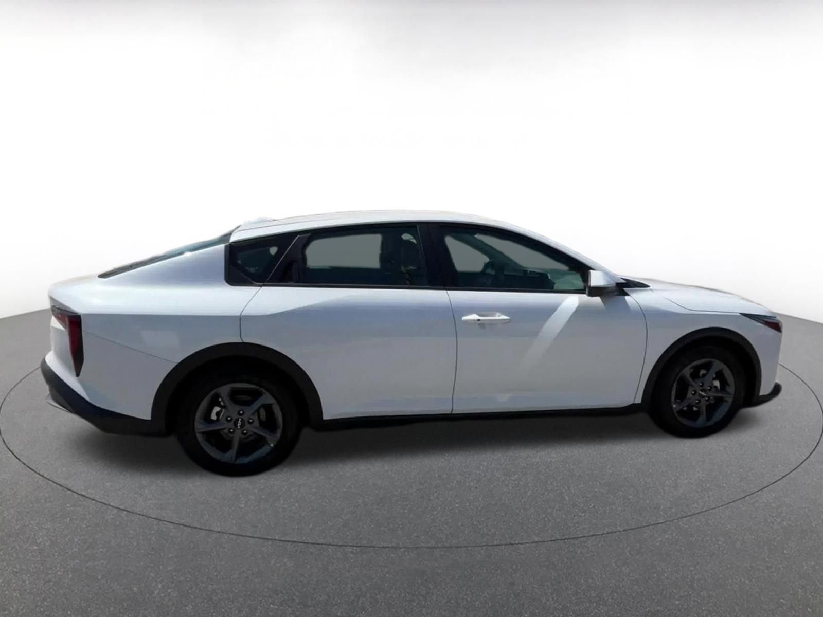 Used 2025 Kia K4 FWD image 16
