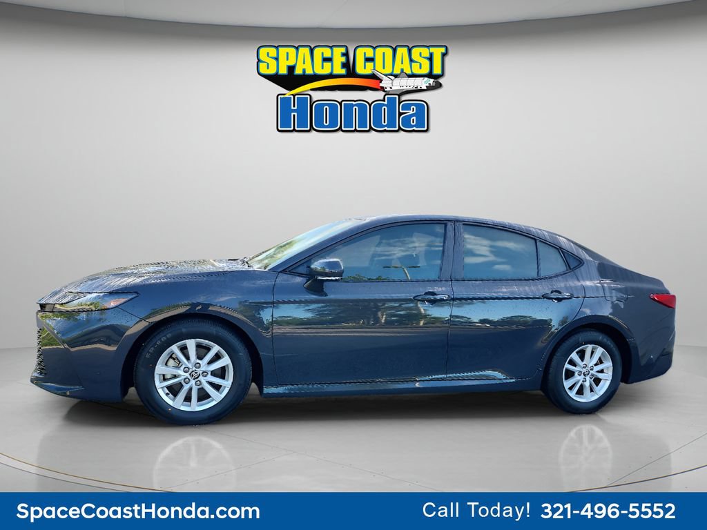 Used 2025 Toyota Camry LE FWD image 9