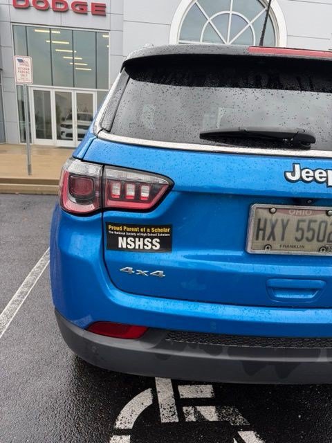 Used 2022 Jeep Compass Limited AWD/4WD image 10