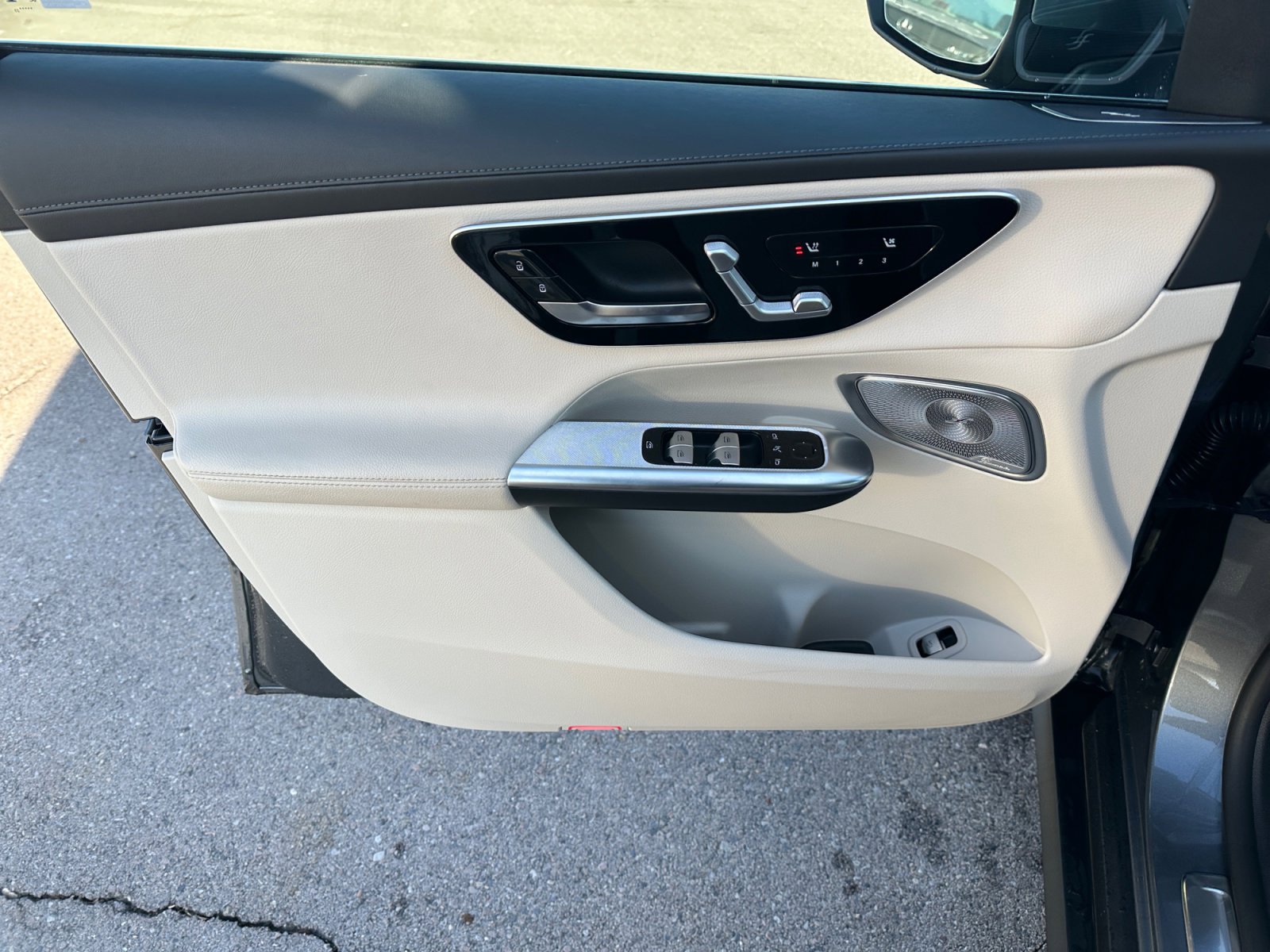 Used 2023 Mercedes-Benz GLC 300 4MATIC image 14