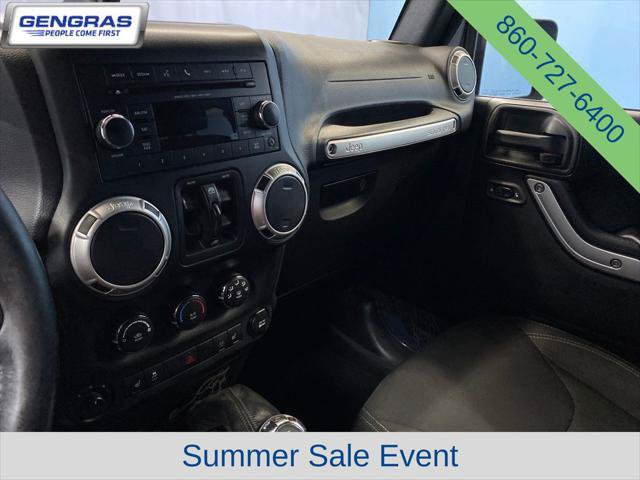 Certified 2017 Jeep Wrangler Unlimited Sahara w/ Connectivity Group AWD/4WD image 16