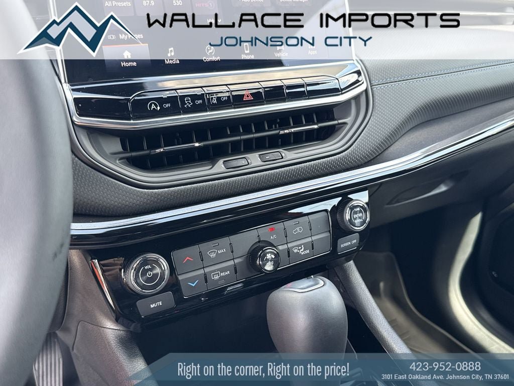 Used 2026 Jeep Compass Latitude AWD/4WD image 24