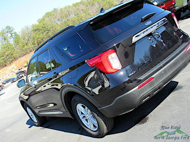 Used 2023 Ford Explorer XLT image 28