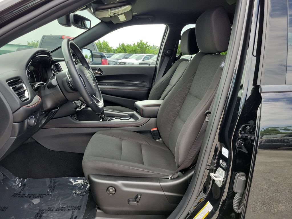 Used 2025 Dodge Durango GT RWD image 15