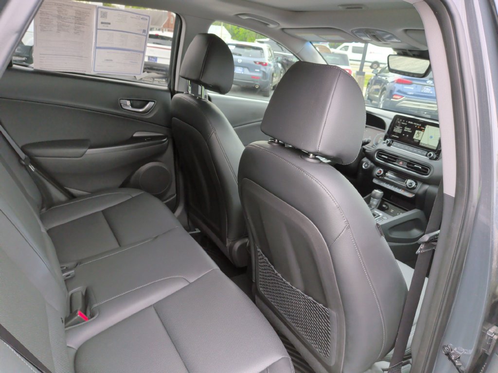 Used 2023 Hyundai Kona Limited AWD/4WD image 17
