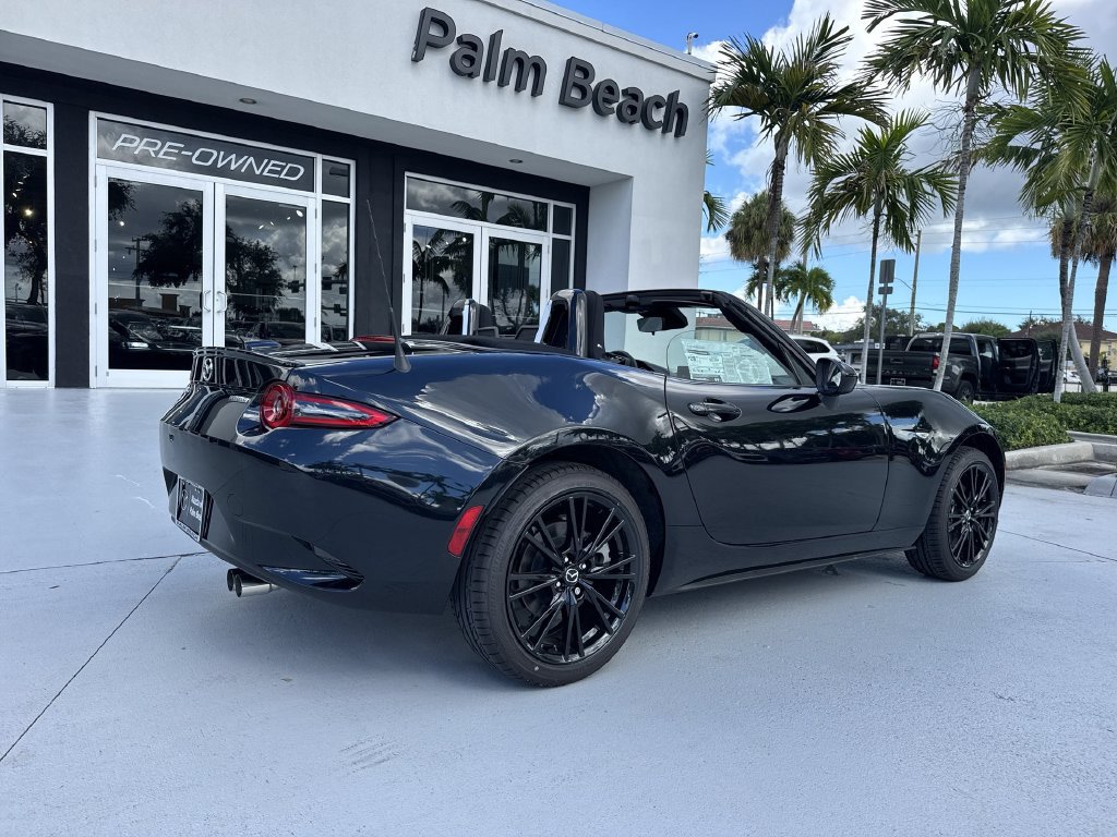 New 2026 MAZDA MX-5 Miata Club w/ Interior Package RWD image 24