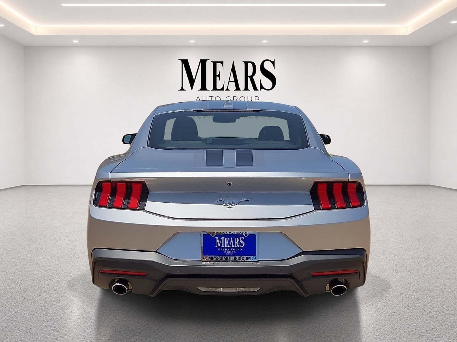 Used 2024 Ford Mustang Coupe RWD image 4