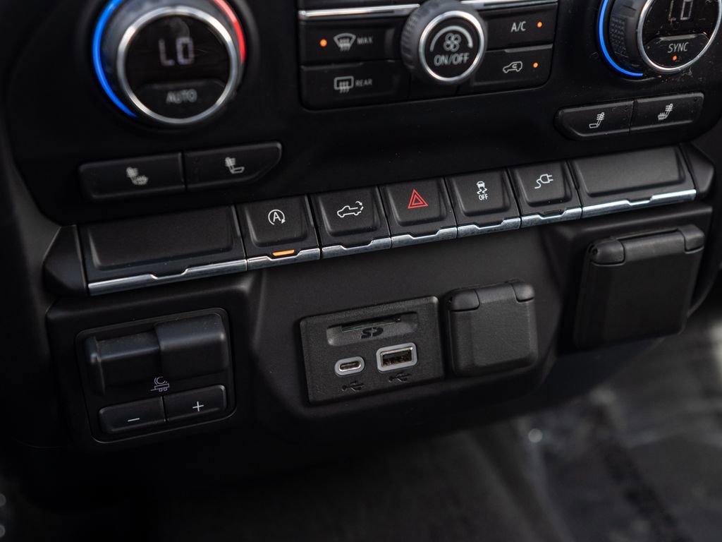 Used 2019 Chevrolet Silverado 1500 LT w/ All-Star Edition AWD/4WD image 33