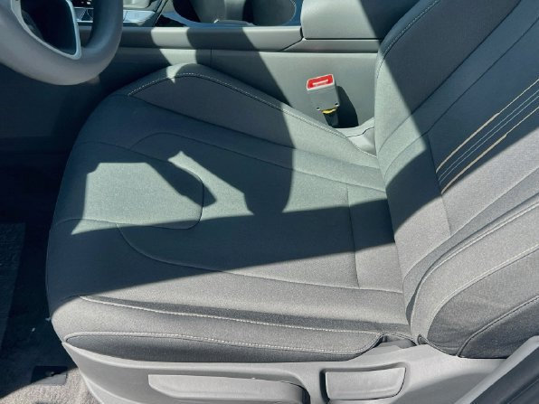 New 2026 Hyundai Elantra Hybrid FWD image 21