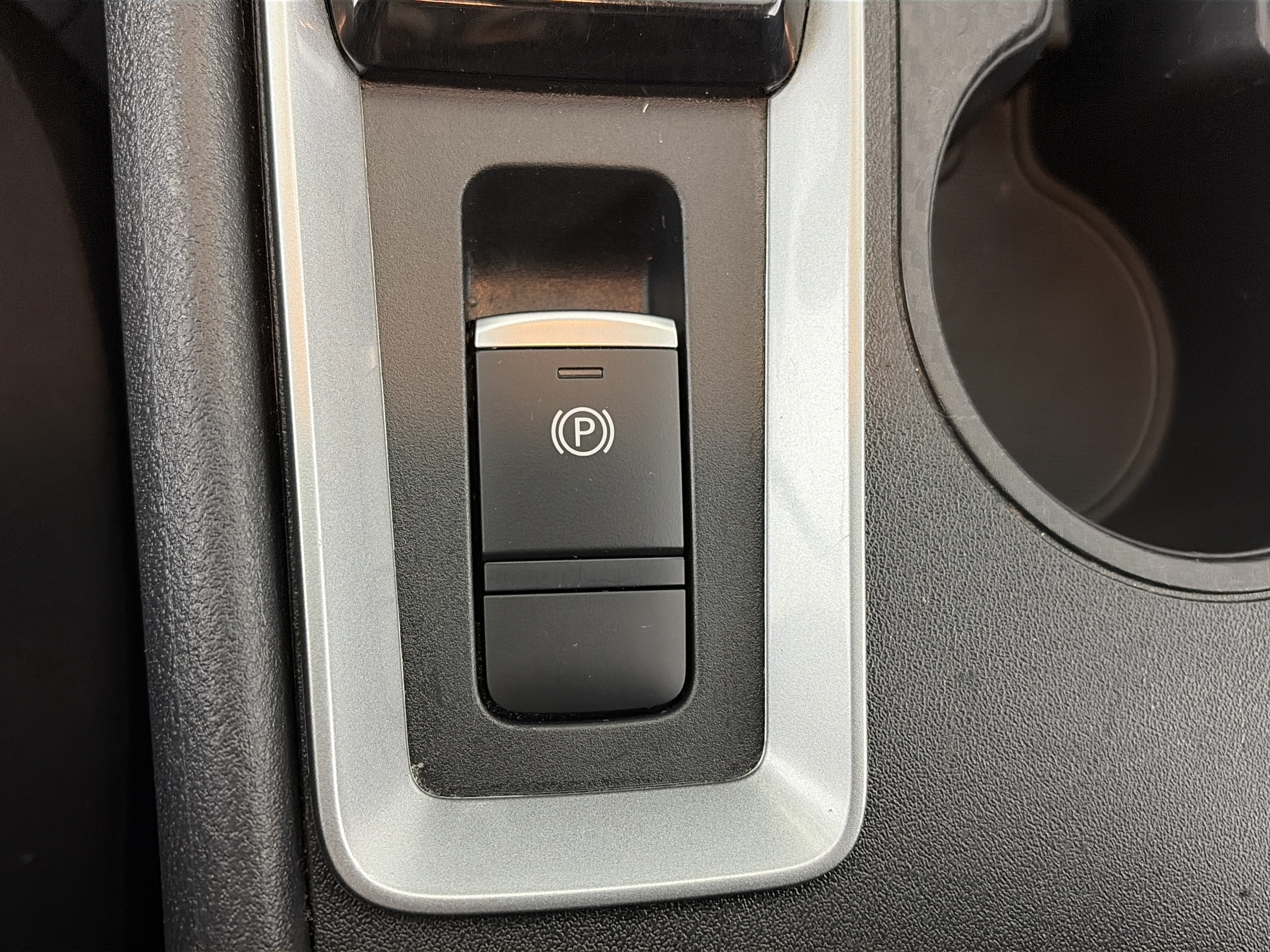 Used 2025 Nissan Altima 2.5 SV AWD/4WD image 24