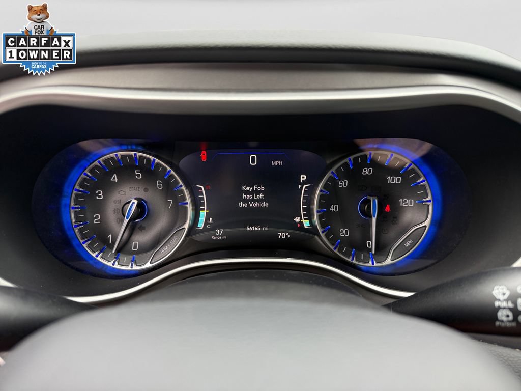 Certified 2025 Chrysler Pacifica Select FWD image 24