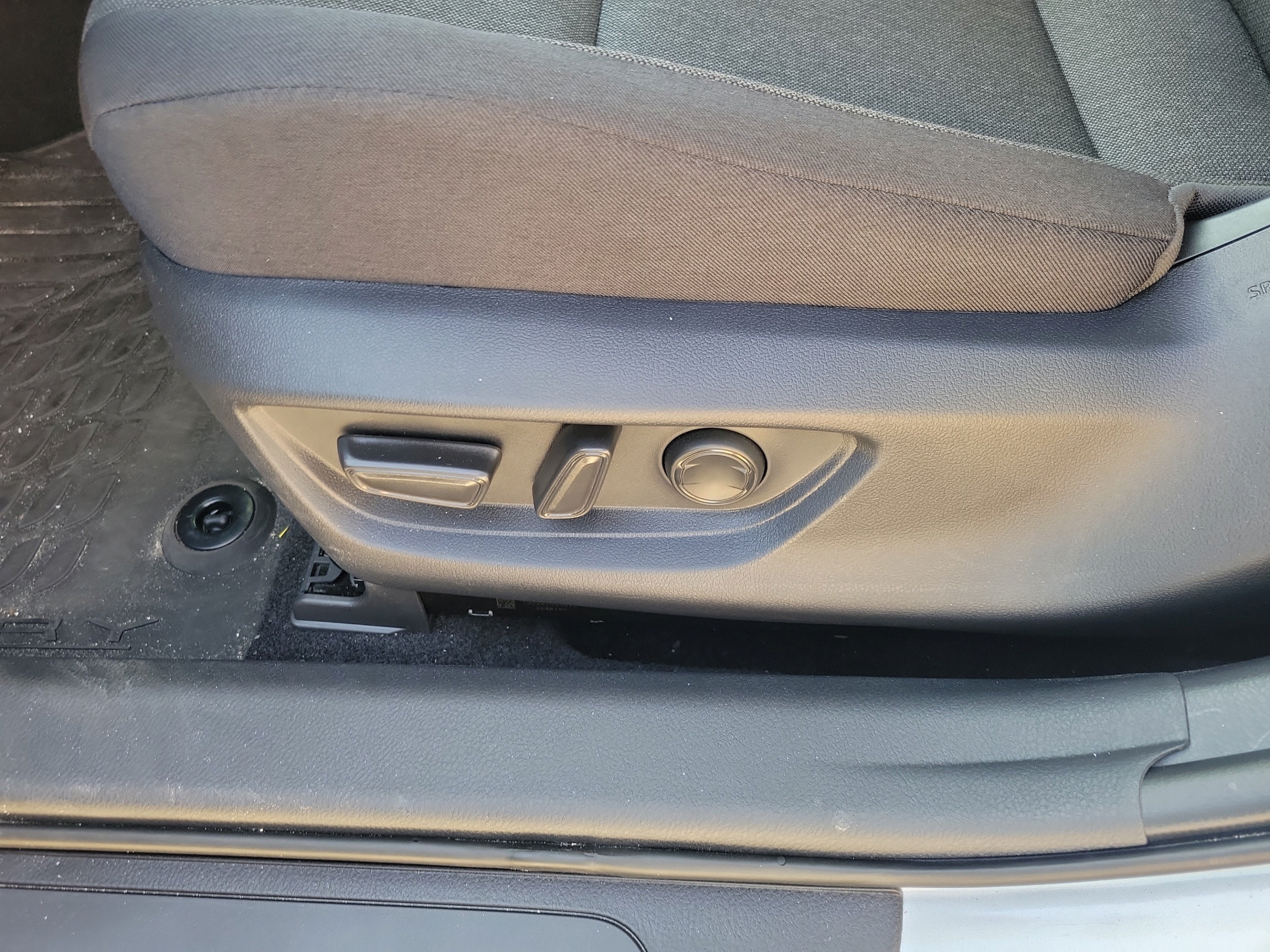 Used 2026 Toyota Camry LE w/ Convenience Package FWD image 10