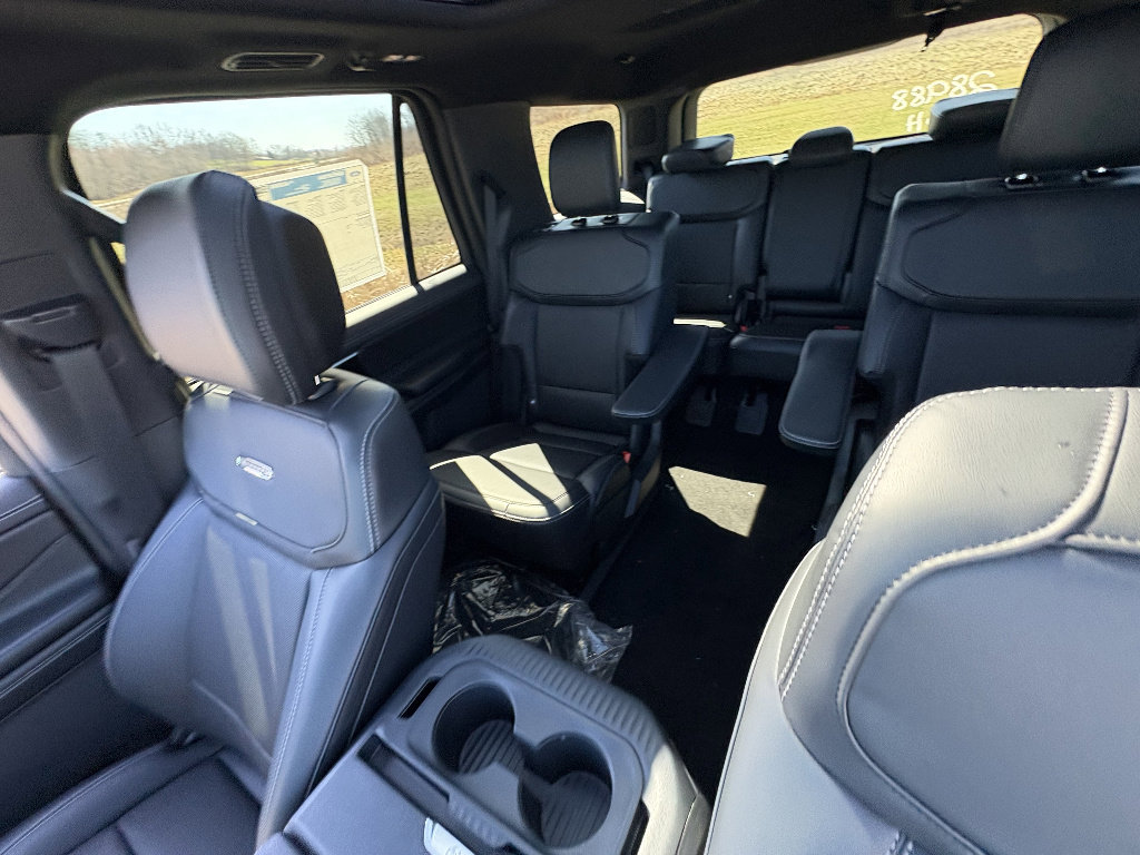 New 2026 Ford Expedition Platinum image 35