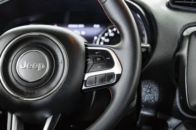 Used 2023 Jeep Renegade Trailhawk image 16