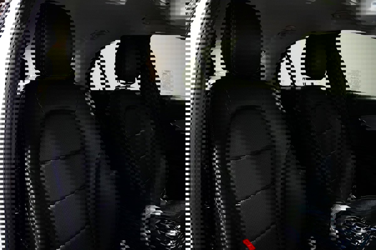 Used 2017 Mercedes-Benz C 300 Sedan image 23