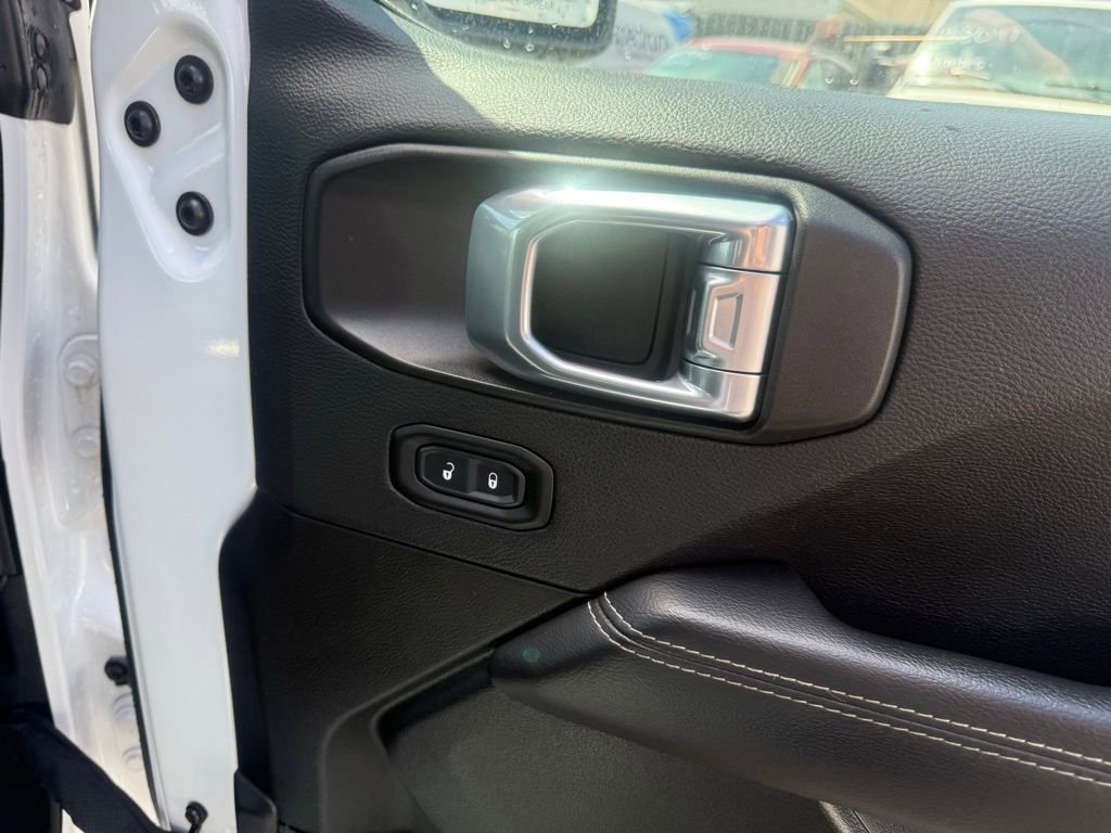 Used 2021 Jeep Wrangler Unlimited Sahara AWD/4WD image 60