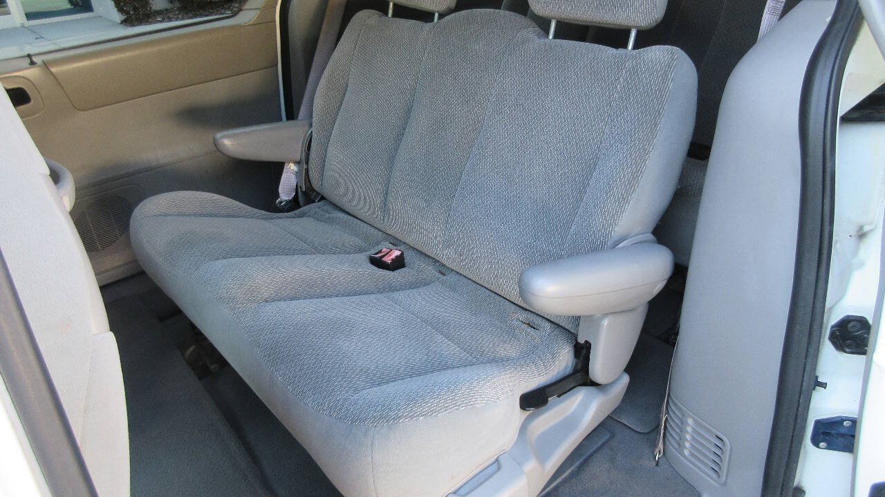 Used 2002 Ford Windstar LX FWD image 15