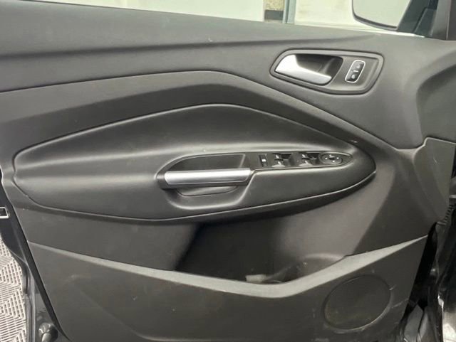 Used 2017 Ford Escape SE w/ SE Cold Weather Package AWD/4WD image 14
